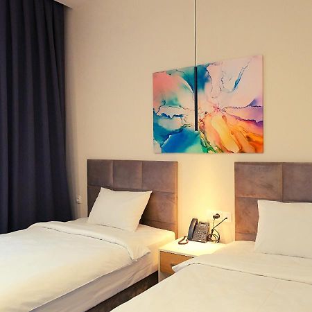Add Hotel Almaty Ngoại thất bức ảnh