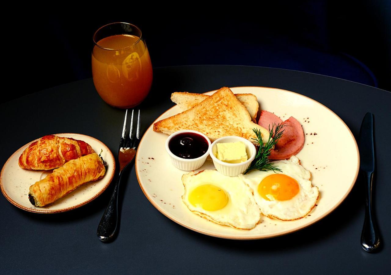 Add Hotel Almaty Ngoại thất bức ảnh